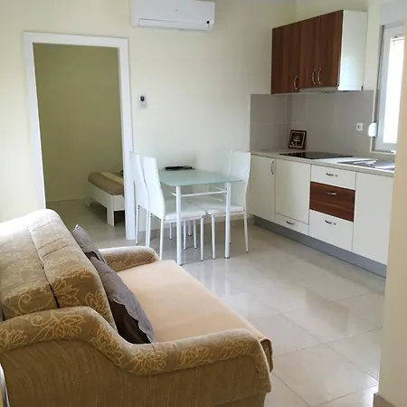 Apartments Lipovica Sukosan Exterior photo
