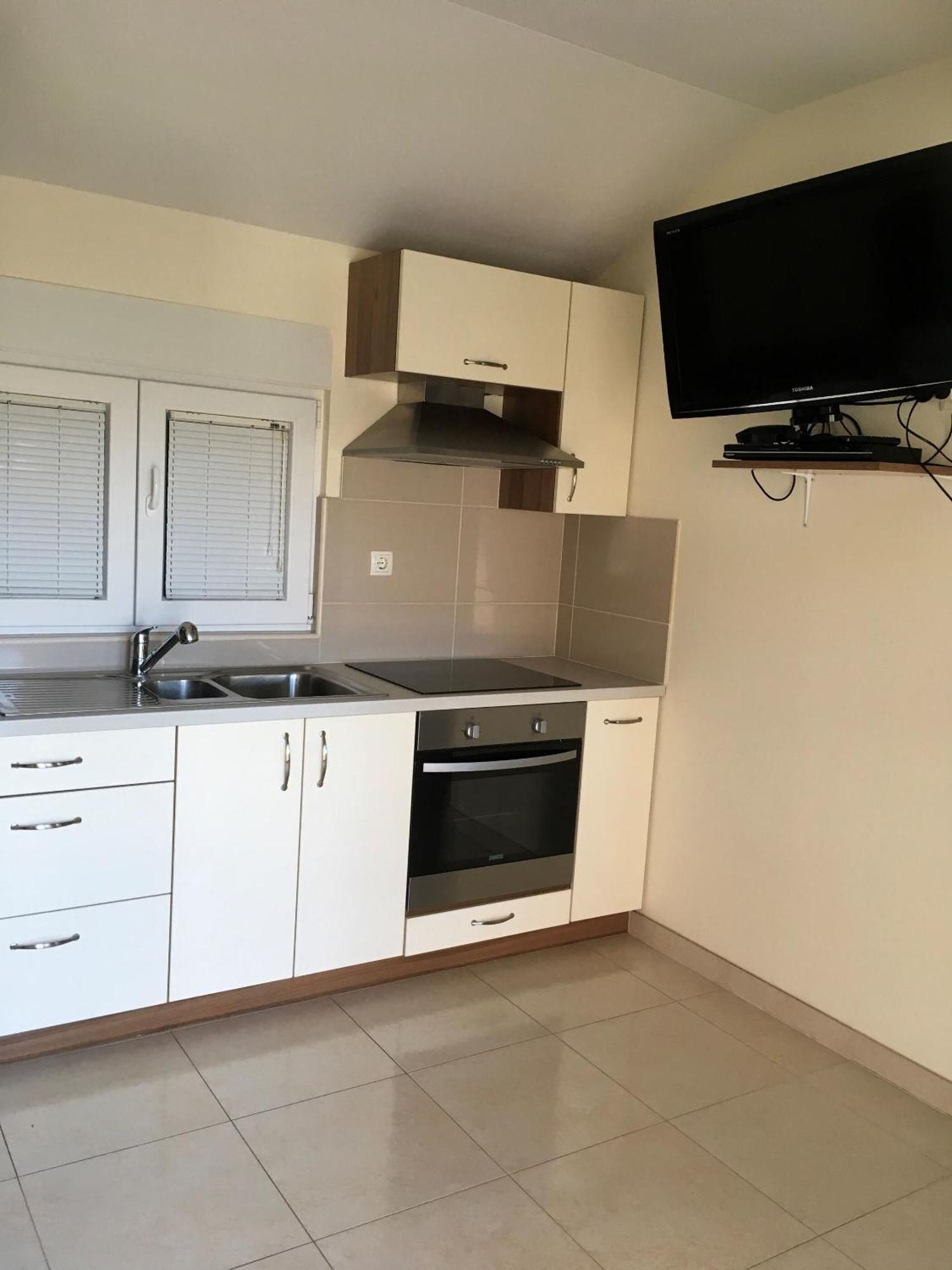 Lipovica Apartment Sukosan